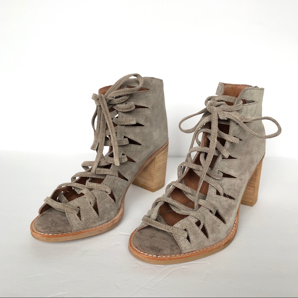 Jeffrey Campbell Grey Suede Corwin Lace Up Block Heel Booties Size 8.5 NWOB